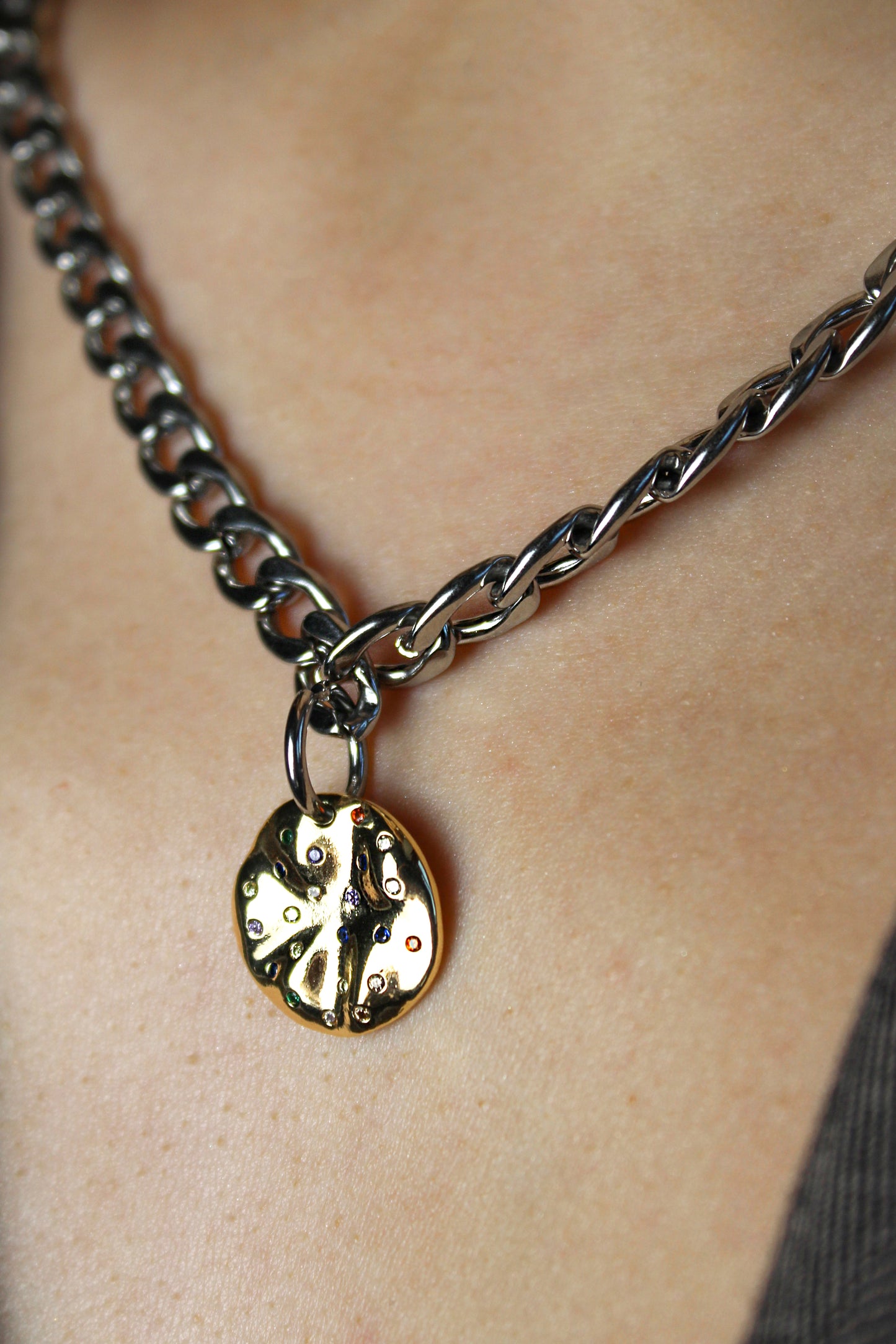 Chunky chain necklace with Gold Pedant